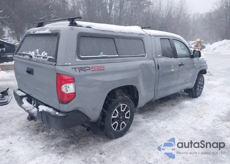 2018 Toyota Tundra Sr5 5.7L V8 z USA, uszkodzony, nr VIN 5TFUY5F15JX743012